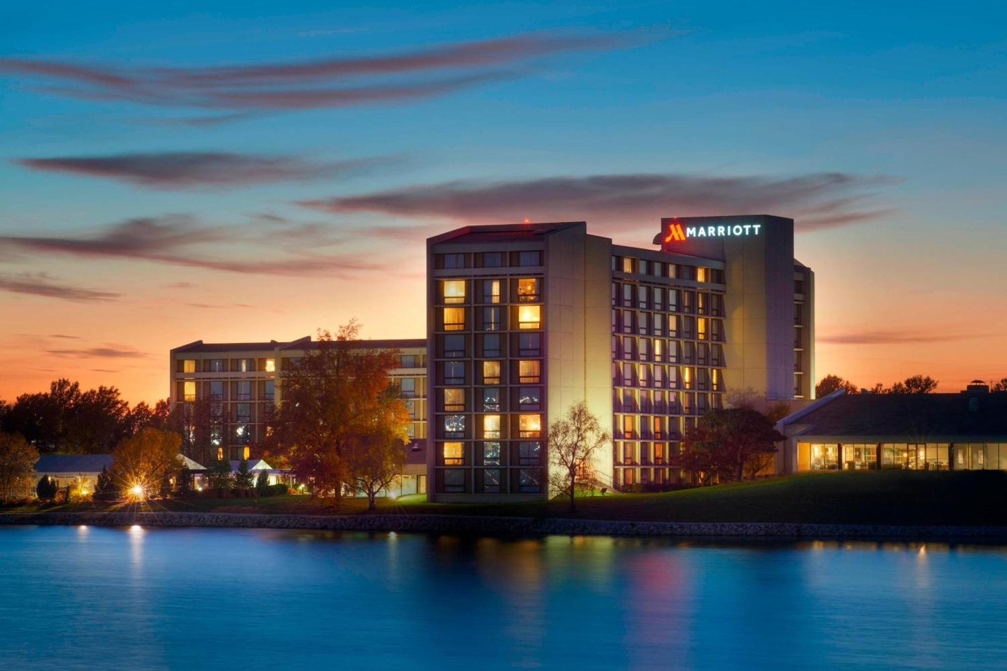 Kansas City Airport Marriott Exterior foto